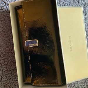 New in box / designer wallet